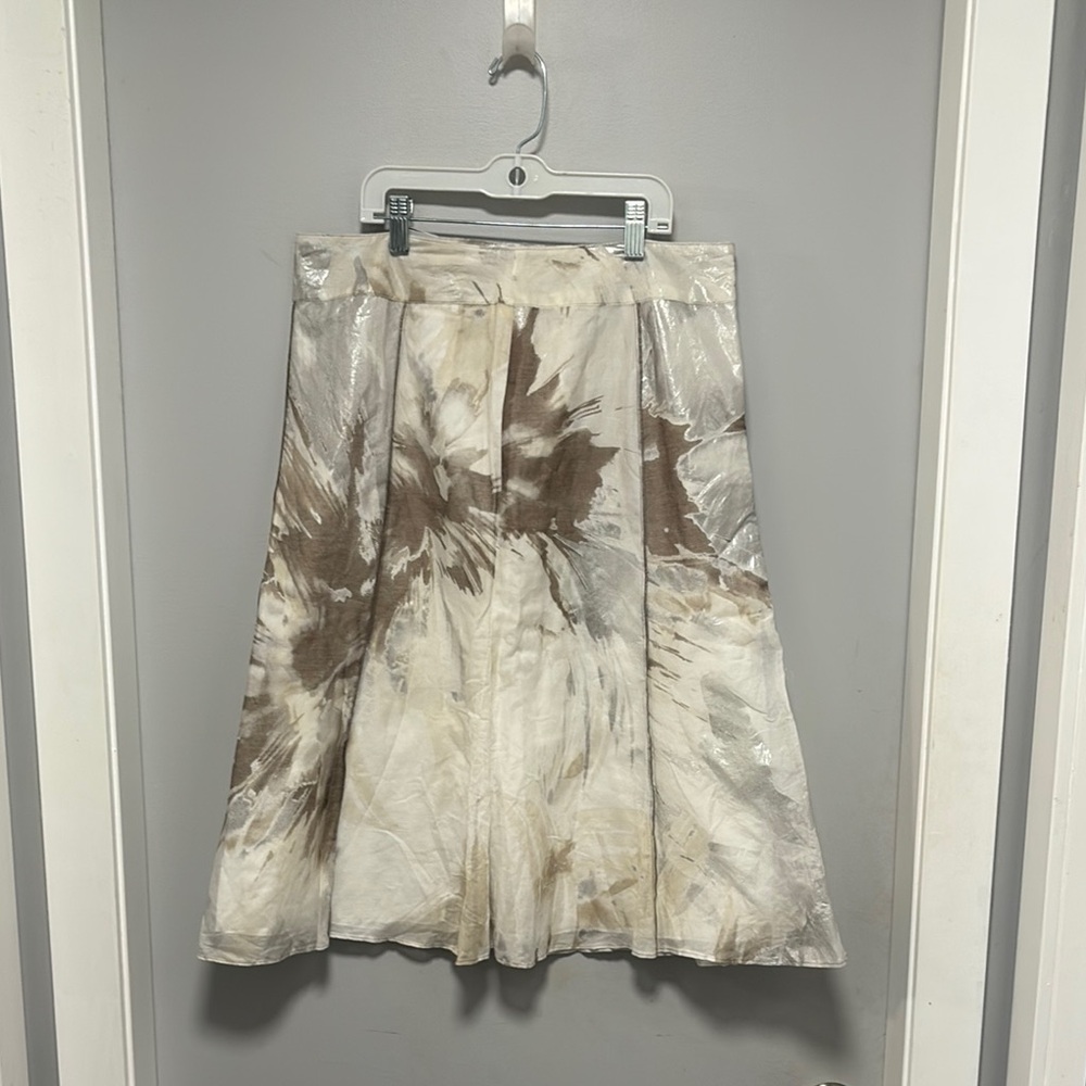 Glam cottage core gorgeous light weight cream lined silk blend skirt